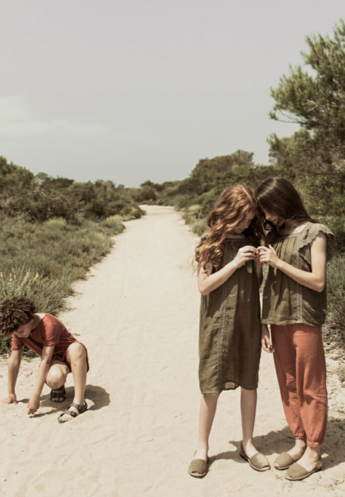 Linen organic clothing for kids from Spain