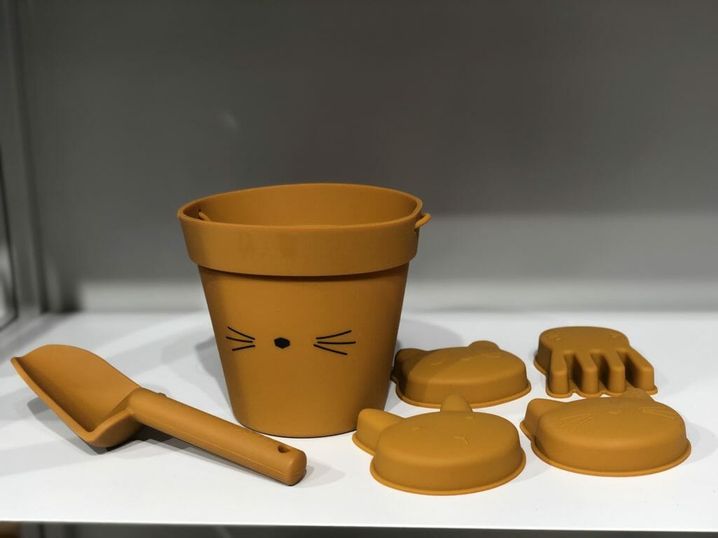 Also at Liewood a wonderful summer bucket, spade and sand shaper set in silicone rubber