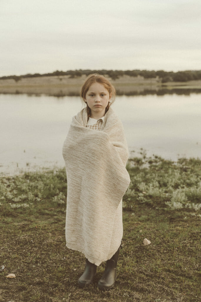 Organic mom and child wear by Liilu includes knitted blankets for winter 2019