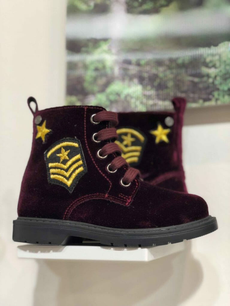 Military details on red velvet at Naturino f/w18 kids footwear at MICAM Milano